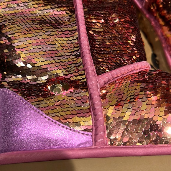 🌸NEW UGG BOOTS W CLASSIC SHORT SEQUIN Sz 8 WITH BOX. - Picture 16 of 16